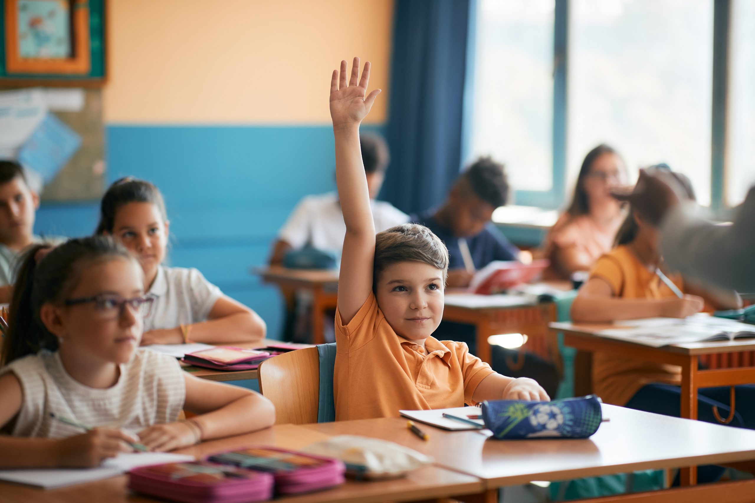Révision de la structure de gouvernance scolaire, au profit du gouvernement